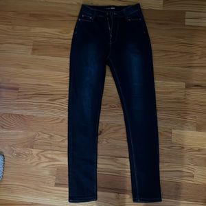 Fashion Nova Jeans Size 9/10. Gently used great condition
